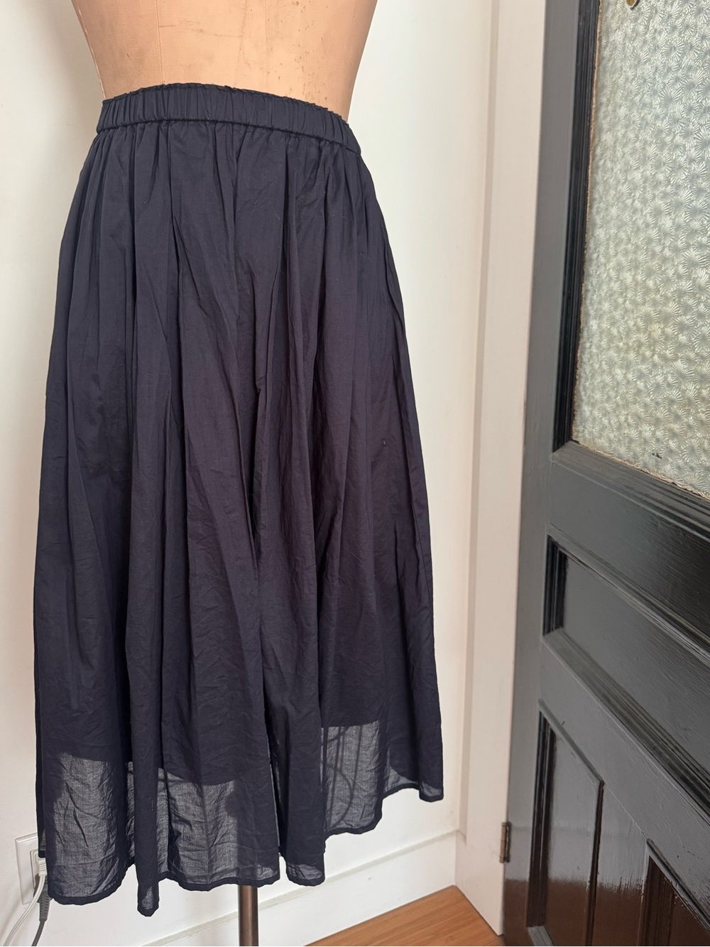 UNIQLO midnight blue cotton skirt size SMALL
